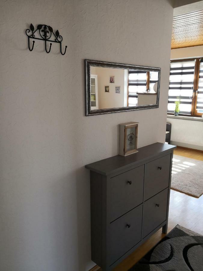 Apartment Ferienwohnung Emmerthal Auch Fuer Monteure Fewo Exterior foto